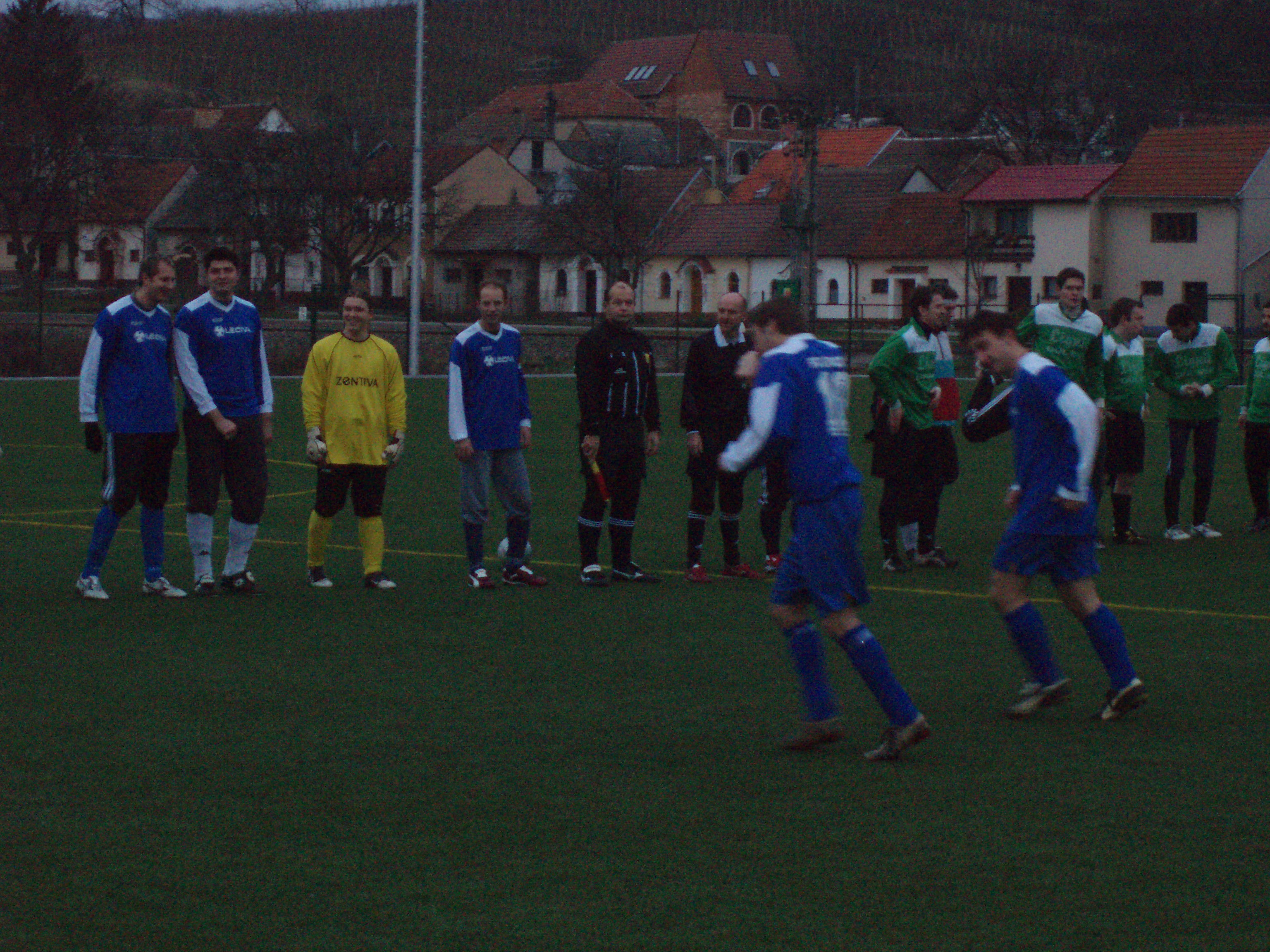 Zahájení utkání zimního turnaje FC Vracov : Baník Lužice